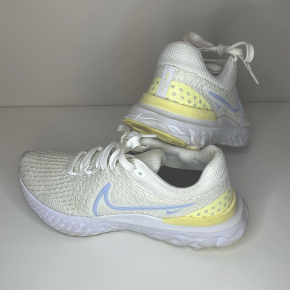 Nike Womens React Infinity Run Flyknit 3 White Violet Citron Tint Women's Size 8 - Picture 3 of 5